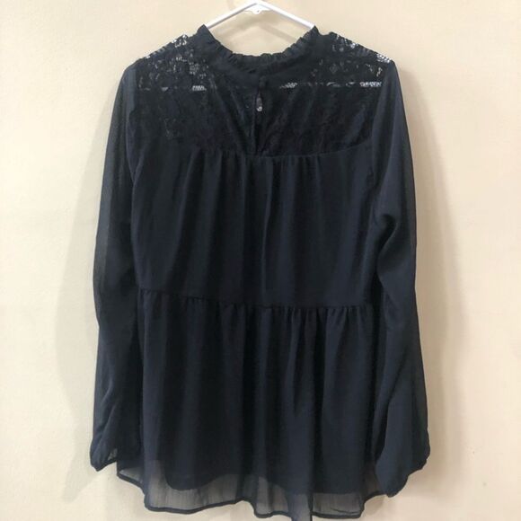 Torrid Blouse - Picture 6 of 8